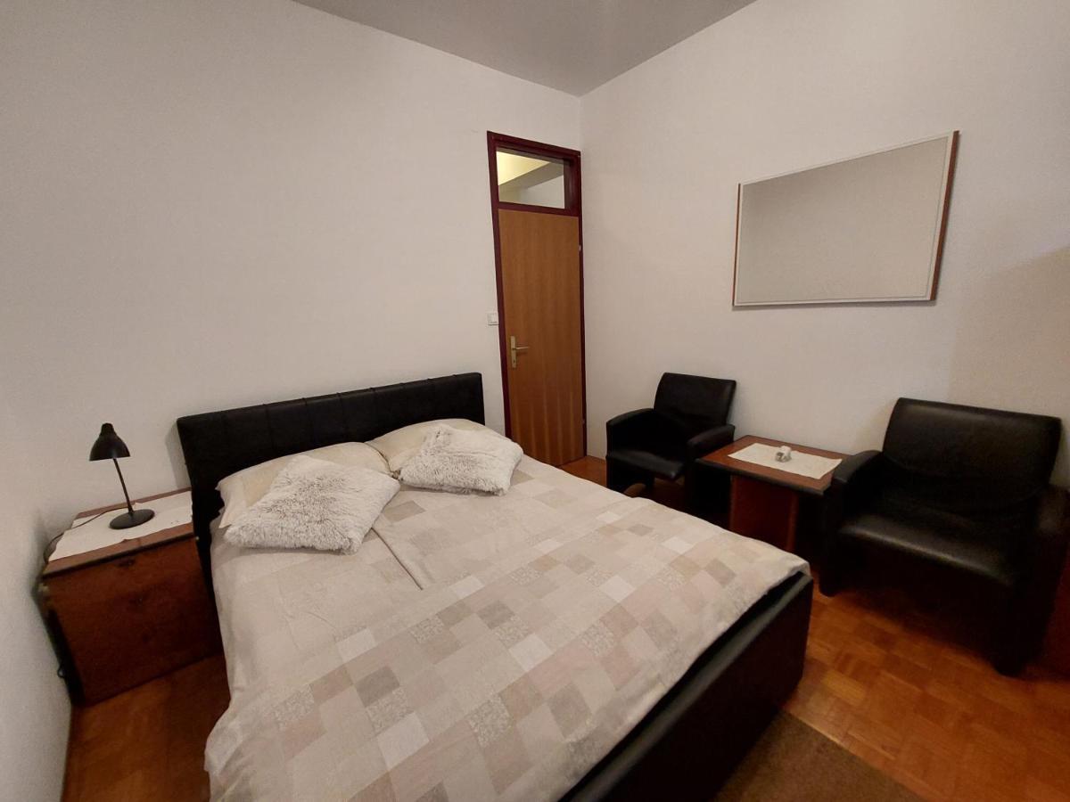City Apartment Amfora Pula Exterior foto